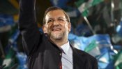 Rajoy dice que siempre defenderá la Constitución y promete gobernar para toda España
