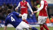 'Hat-trick' de Torres y lesión escalofriante de Eduardo en la Premier