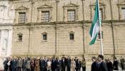 El Parlamento celebra el Día de Andalucía marcado por la campaña electoral