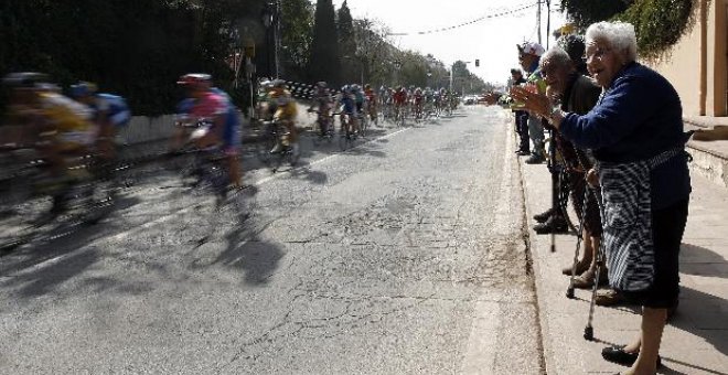 Mirco se apunta la etapa en alto de Náquera y Plaza mantiene el amarillo