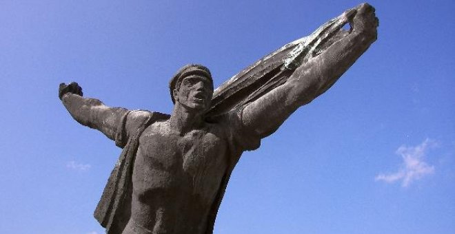 El parque "Memento" de estatuas comunistas es un imán para los turistas