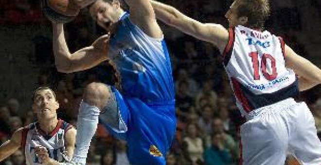 88-85. Triunfo agónico del Tau ante un Vive Menorca que casi da el susto