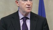 Gordon Brown anima a Mandelson a seguir como comisario de Comercio de la UE