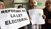 IU presenta una denuncia contra la Ley Electoral en un juzgado de Sevilla