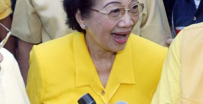 La ex presidenta filipina Corazon Aquino padece cáncer de colon
