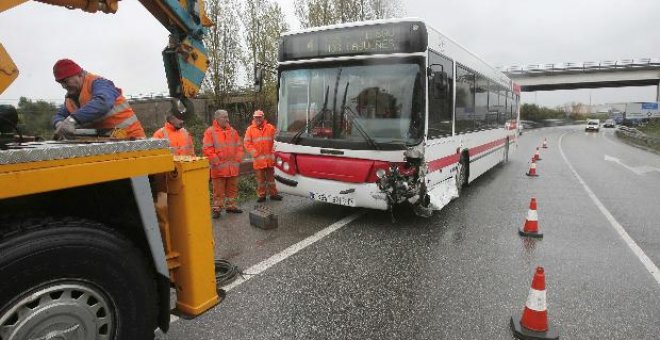 Detenido el conductor del autobús implicado en un accidente tras dar positivo de alcoholemia