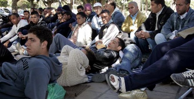 Unos 50 argelinos empiezan una huelga de hambre en Melilla para pedir su traslado