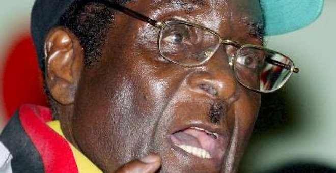 El partido en el poder en Zimbabue pierde la mayoría parlamentaria