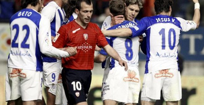 0-1. Pongolle da un balón de oxígeno al Recreativo en Pamplona