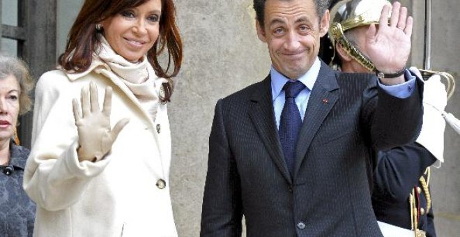 Fernández y Sarkozy desean relanzar las relaciones y obrar por los rehenes de las FARC