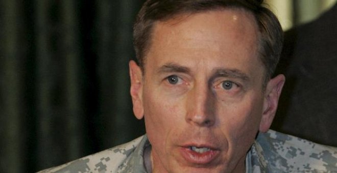 El general David Petraeus destaca progresos "significativos, pero desiguales en Irak"