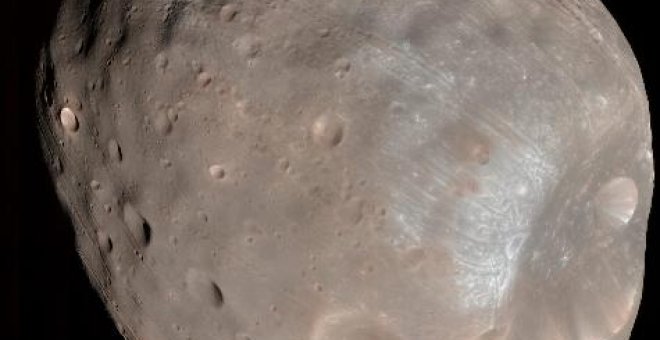 Una sonda de la NASA capta los primeros planos de una luna de Marte