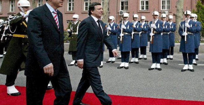 Barroso pide al Parlamento turco que se concentre en las reformas europeas