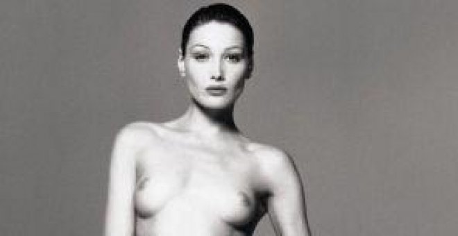 Una foto de Carla Bruni desnuda se vende por 91.000 dólares en una subasta de Christie's