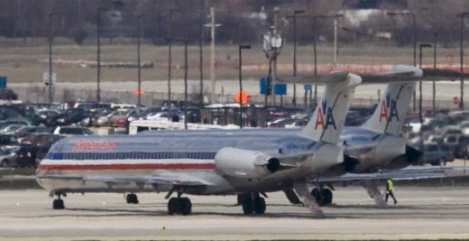 American Airlines cancela otros 600 vuelos y espera mejorar el servicio