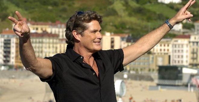 David Hasselhoff pagará 25.000 dólares mensuales a su ex esposa y sus dos hijas