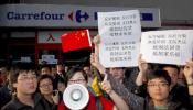 Decenas de chinos protestan ante supermercados "Carrefour" en varias ciudades