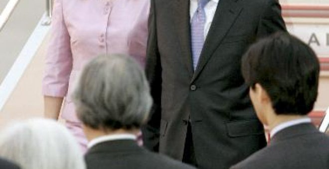 El presidente surcoreano Lee llega a Japón en visita oficial