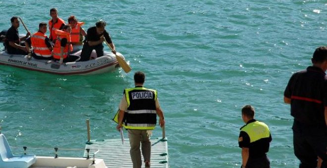 Fallece un hombre de 85 años al hundirse la lancha con la que pescaba en Navia