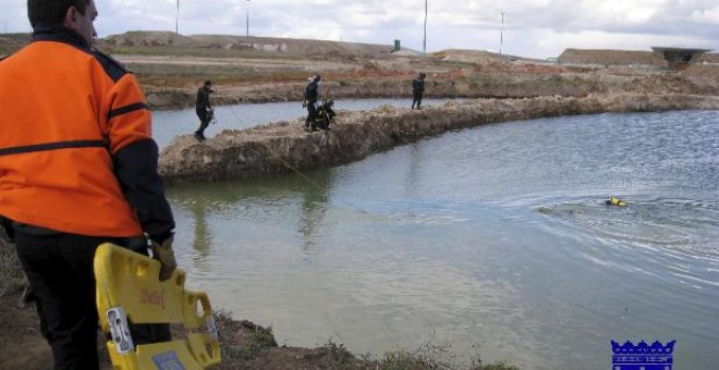 Una niña de veinte meses muere ahogada en una balsa de riego en Almería