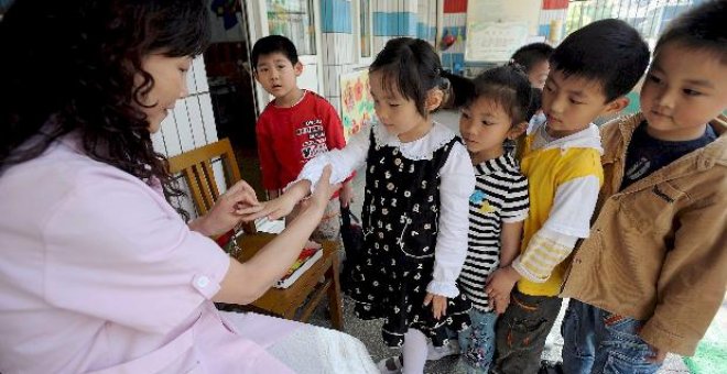 Aumentan a 30 los niños fallecidos por el virus de fiebre aftosa en China