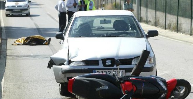 La DGT realizará más de 50.000 controles de motos en una campaña para el uso del casco