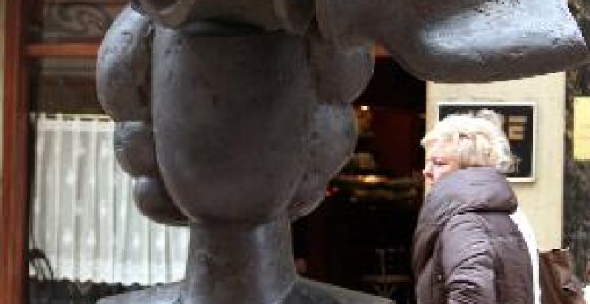 San Francisco expone ocho esculturas del artista español Manolo Valdés