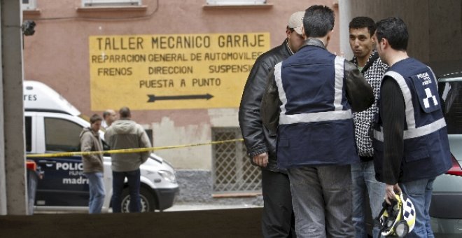 Mueren dos trabajadores tras caer por un hueco de cuatro metros en Tenerife