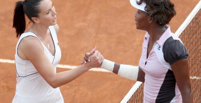 La serbia Jankovic pasa a semifinales del torneo tras batir a Venus Williams