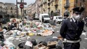 Las toneladas de basura siguen hacinadas en Nápoles