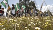 Una marcha atraviesa la finca de Ortega Cano en Sevilla exigiendo la recuperación de vías pecuarias