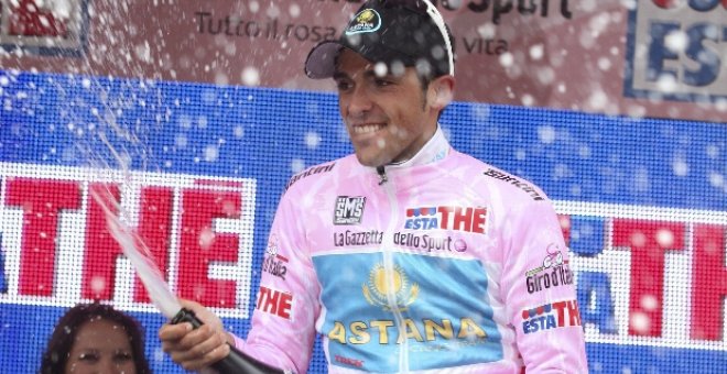 El italiano Franco Pellizotti gana la cronoescalada y Contador refuerza el liderato