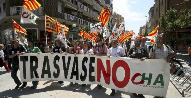 El gobierno valenciano exige que se acabe la tubería a Barcelona por si regresa la sequía