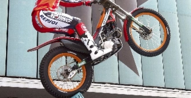 Toni Bou se impone en la primera jornada del GP de Japón