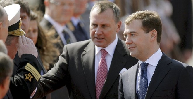 Medvédev es recibido con honores militares en su primera visita a Occidente