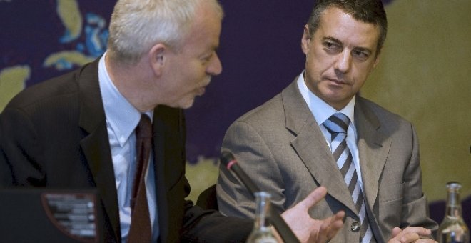 Urkullu afirma que Zapatero aplica una política basada en el "chantaje"