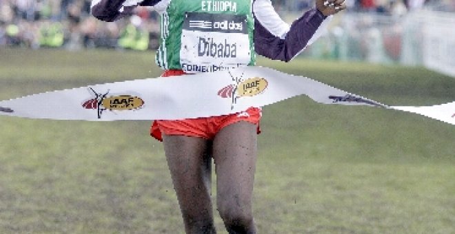 La etíope Dibaba batió el récord mundial de 5.000 con 14:11.15