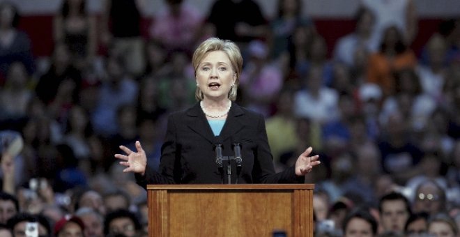 Hillary Clinton dice adiós entre aplausos