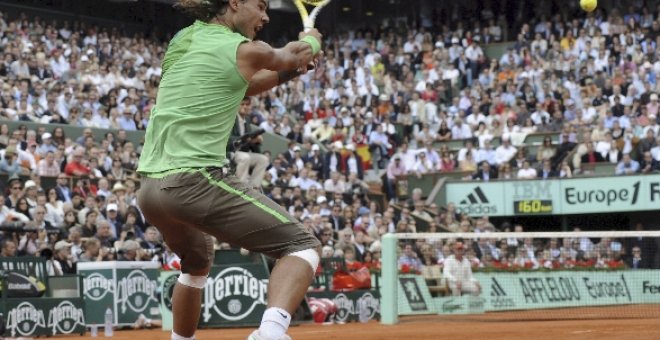 Rafael Nadal humilla a Federer y se hace con su cuarta corona consecutiva