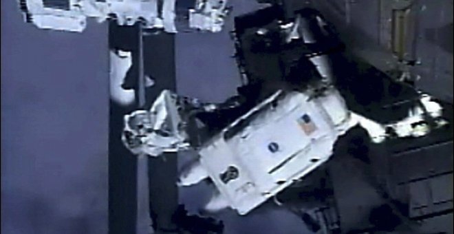 Los astronautas del Discovery completan con éxito la tercera y última caminata fuera de la EEI