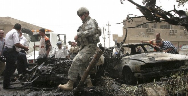 Dos muertos y once heridos por estallido de tres explosivos en Bagdad