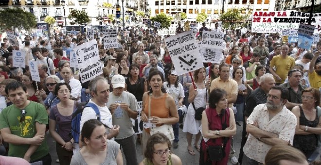 Centenares de personas protestan contra la directiva europea de retorno de inmigrantes ilegales