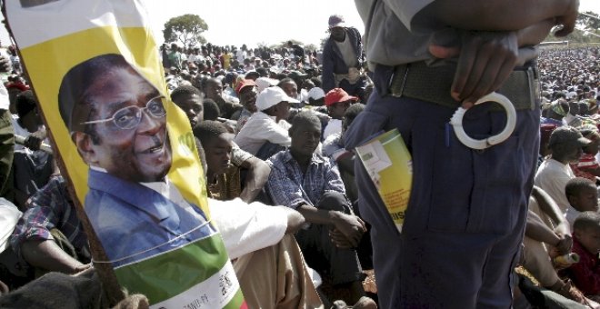 El líder de la oposición de Zimbabue abandona la embajada holandesa en Harare