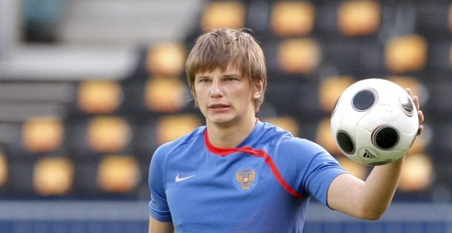 El agente de Arshavin asegura que no han recibido ninguna oferta de traspaso