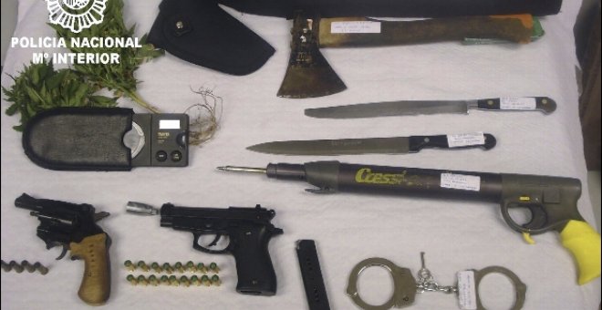 Desarticulan una banda por tráfico de armas, extorsión, falsificación y robo de vehículos