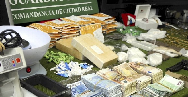 Un total de 31 detenidos, entre ellos un guardia civil, con 13 kilos cocaína