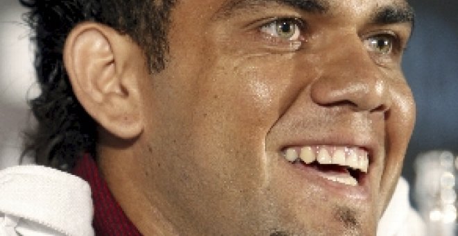El Barça presume de Dani Alves como "el mejor lateral derecho del mundo"