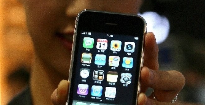 Largas esperas en Japón para comprar el primer iPhone