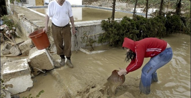 Inundación de garajes, sótanos y viviendas en Jaén por la lluvia