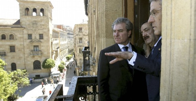 Ministro y alcalde se ven el mismo día que empieza la selección de legajos para Cataluña
